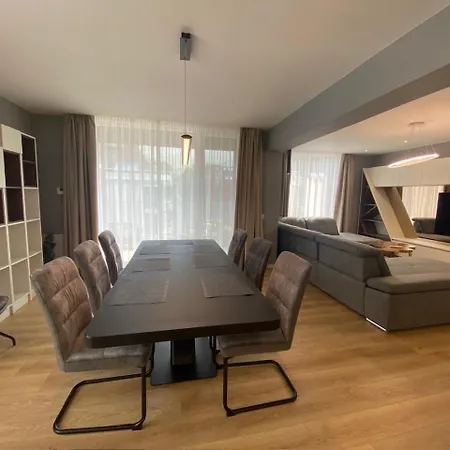 Gran Capital - Mountain View, Free Parking